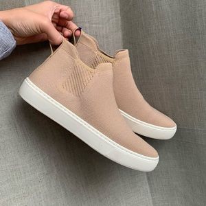 Rothys Merino Wool Chelsea Boot in Camel 7.5